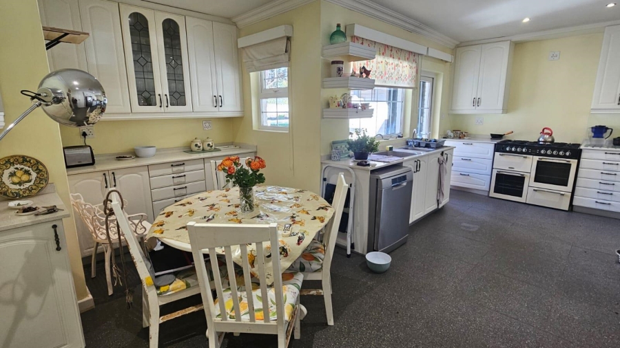 To Let 4 Bedroom Property for Rent in Bryanston Gauteng