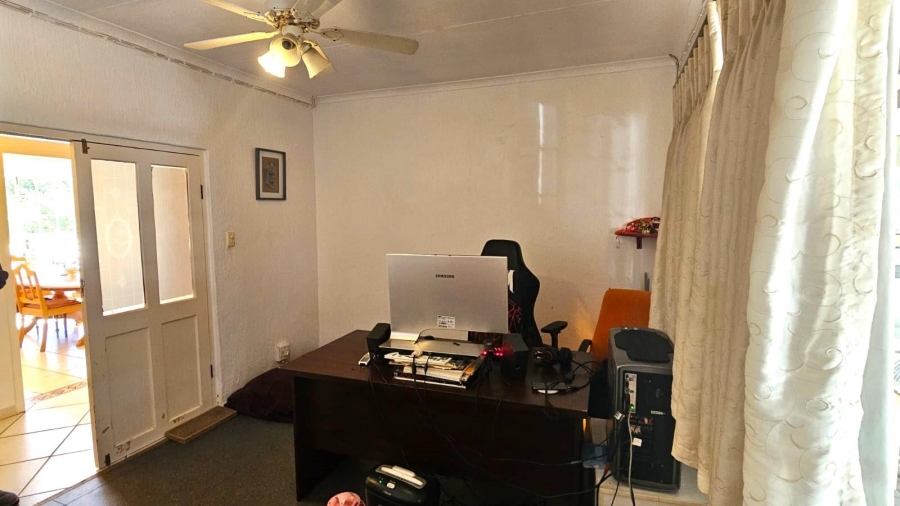 To Let 4 Bedroom Property for Rent in Bryanston Gauteng