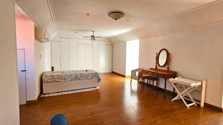 To Let 4 Bedroom Property for Rent in Bryanston Gauteng
