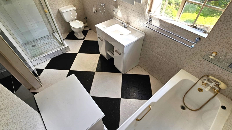To Let 4 Bedroom Property for Rent in Bryanston Gauteng