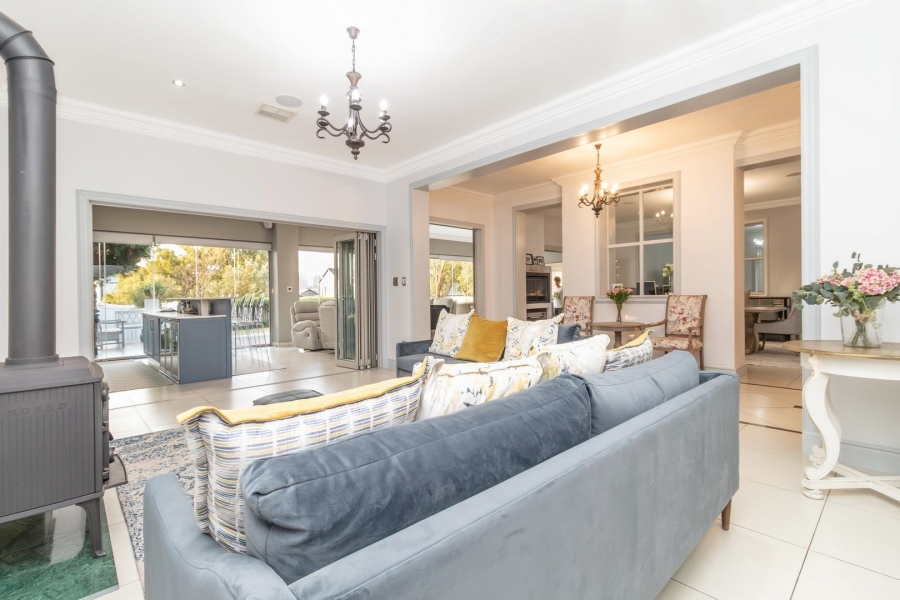 4 Bedroom Property for Sale in Waterfall Country Estate Gauteng