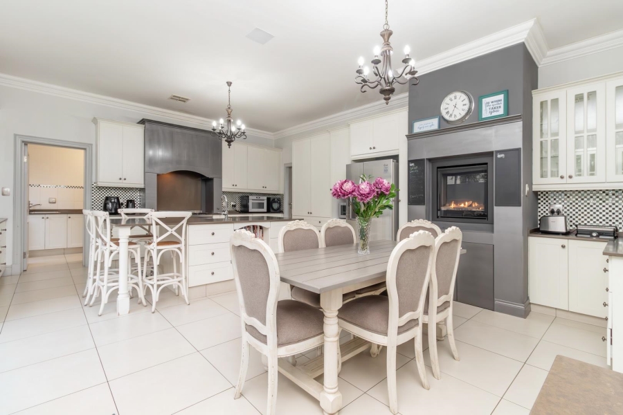 4 Bedroom Property for Sale in Waterfall Country Estate Gauteng