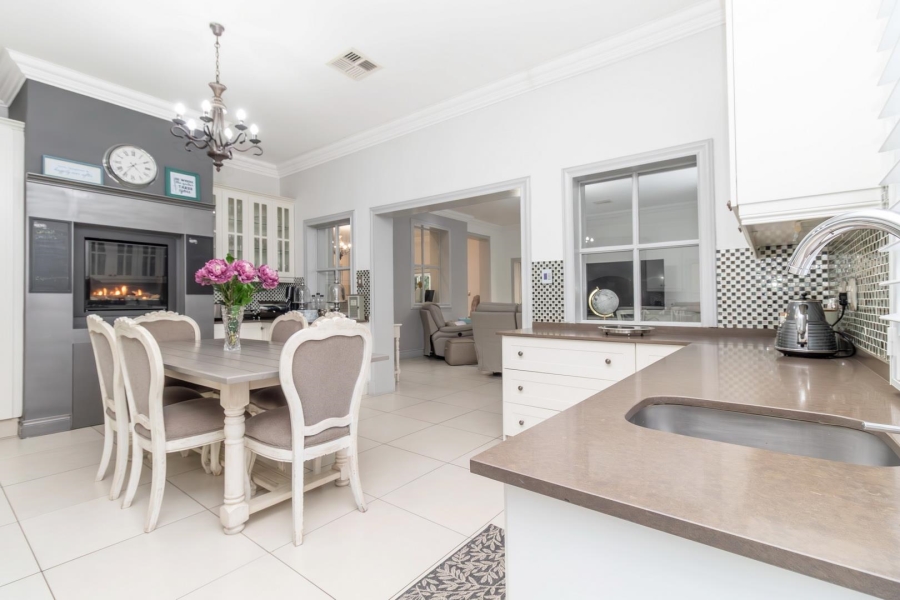4 Bedroom Property for Sale in Waterfall Country Estate Gauteng