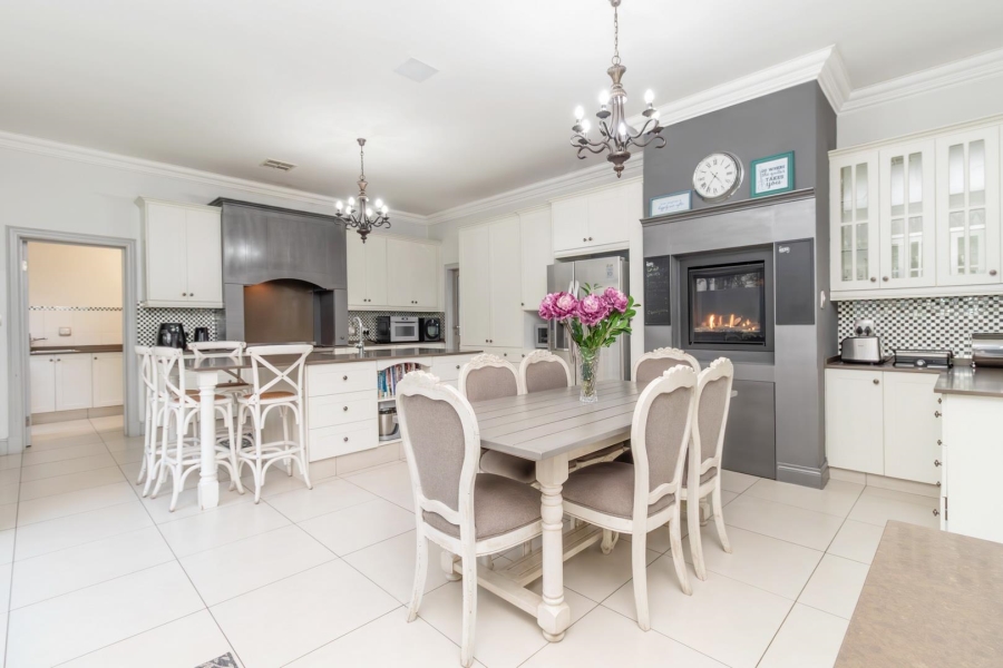 4 Bedroom Property for Sale in Waterfall Country Estate Gauteng