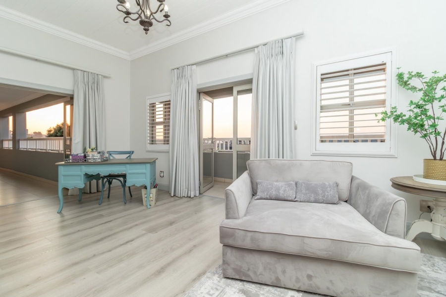 4 Bedroom Property for Sale in Waterfall Country Estate Gauteng