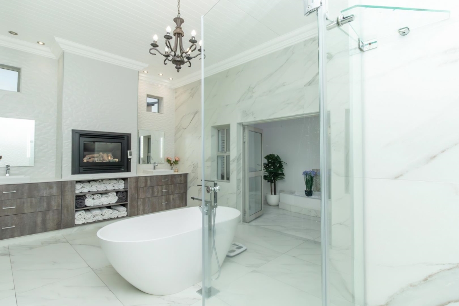 4 Bedroom Property for Sale in Waterfall Country Estate Gauteng