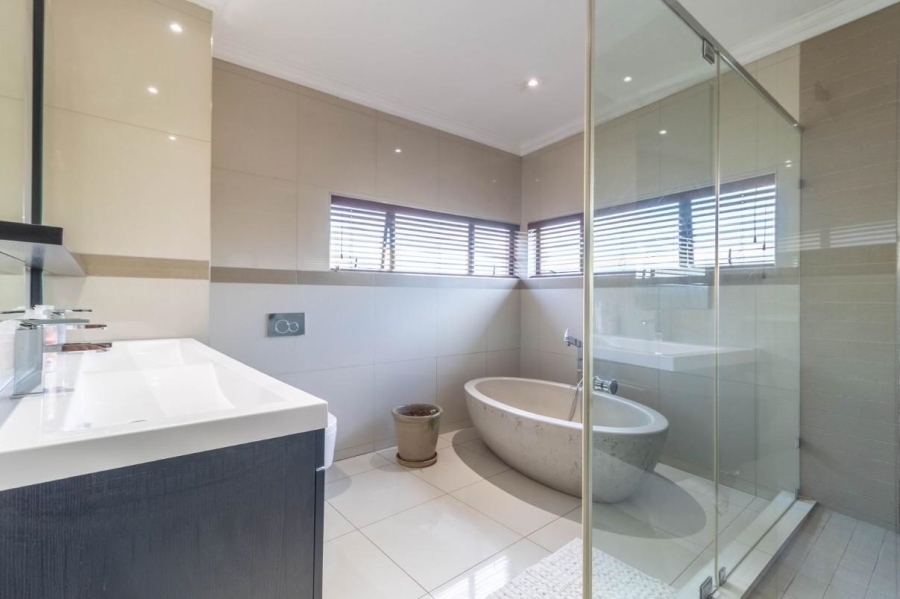 4 Bedroom Property for Sale in Eye of Africa Gauteng
