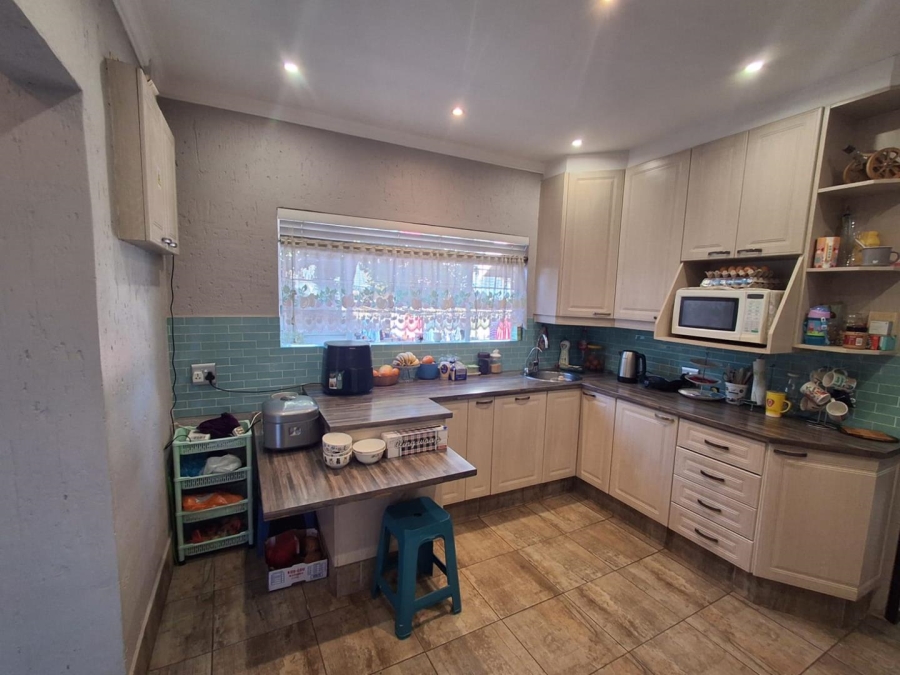 4 Bedroom Property for Sale in Glenvista Gauteng