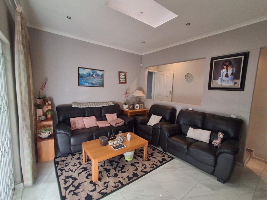 4 Bedroom Property for Sale in Glenvista Gauteng
