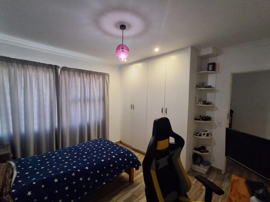 4 Bedroom Property for Sale in Glenvista Gauteng