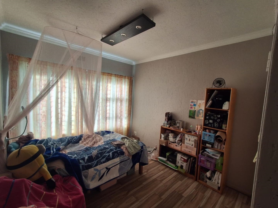 4 Bedroom Property for Sale in Glenvista Gauteng