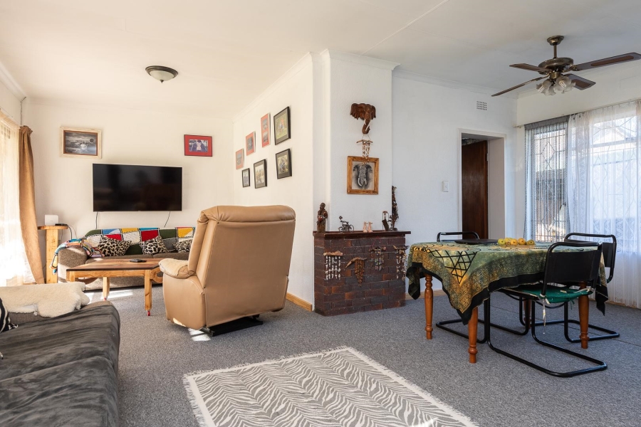 3 Bedroom Property for Sale in Brackendowns Gauteng