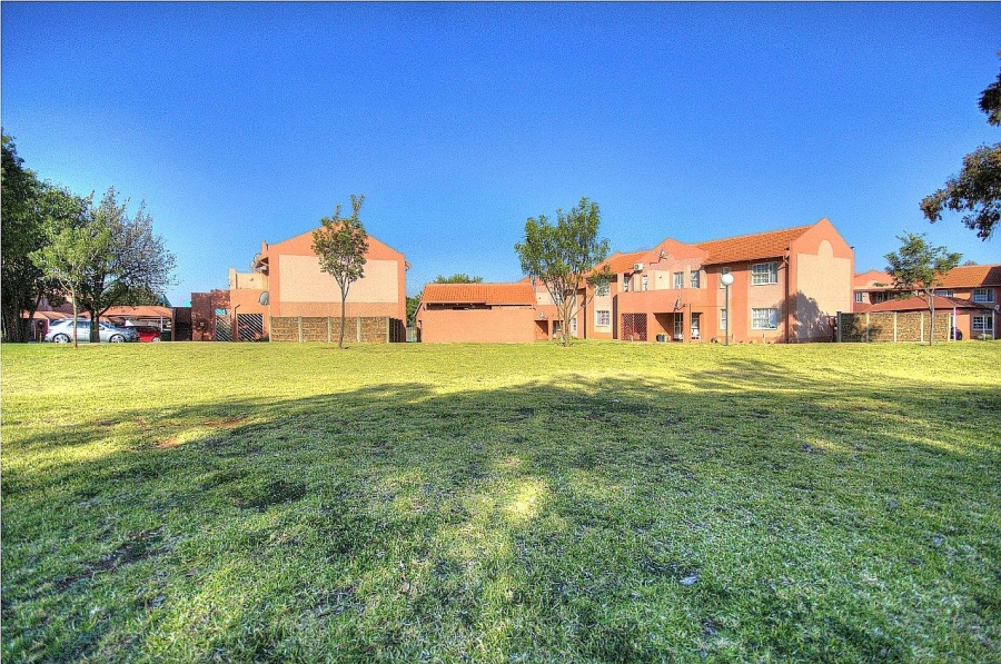 1 Bedroom Property for Sale in Meyersdal Gauteng