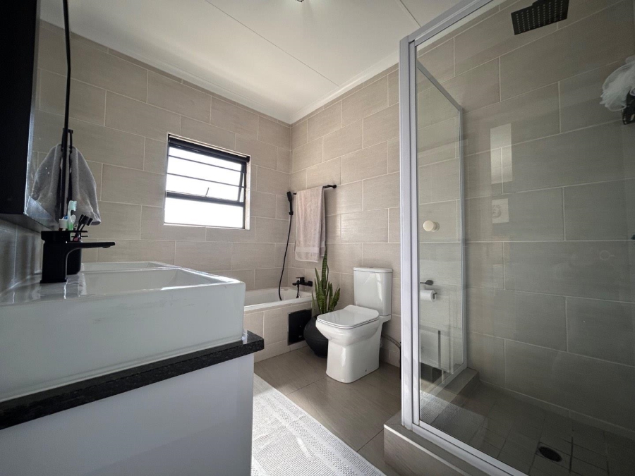 3 Bedroom Property for Sale in Meyersdal Gauteng