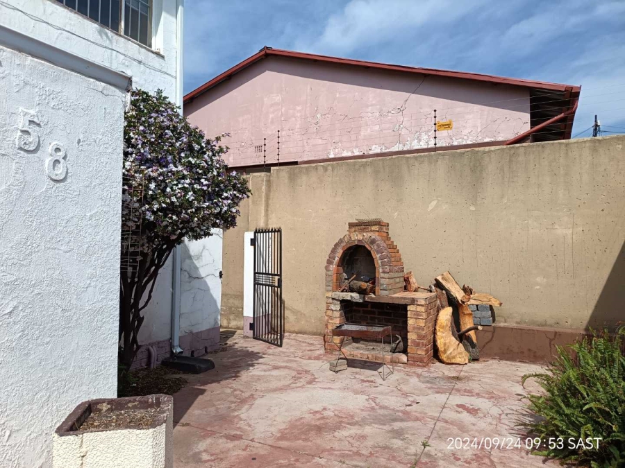 4 Bedroom Property for Sale in Vrededorp Gauteng