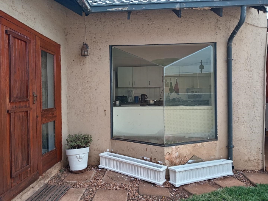 3 Bedroom Property for Sale in Albertville Gauteng
