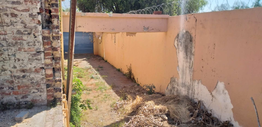 1 Bedroom Property for Sale in Westdene Gauteng