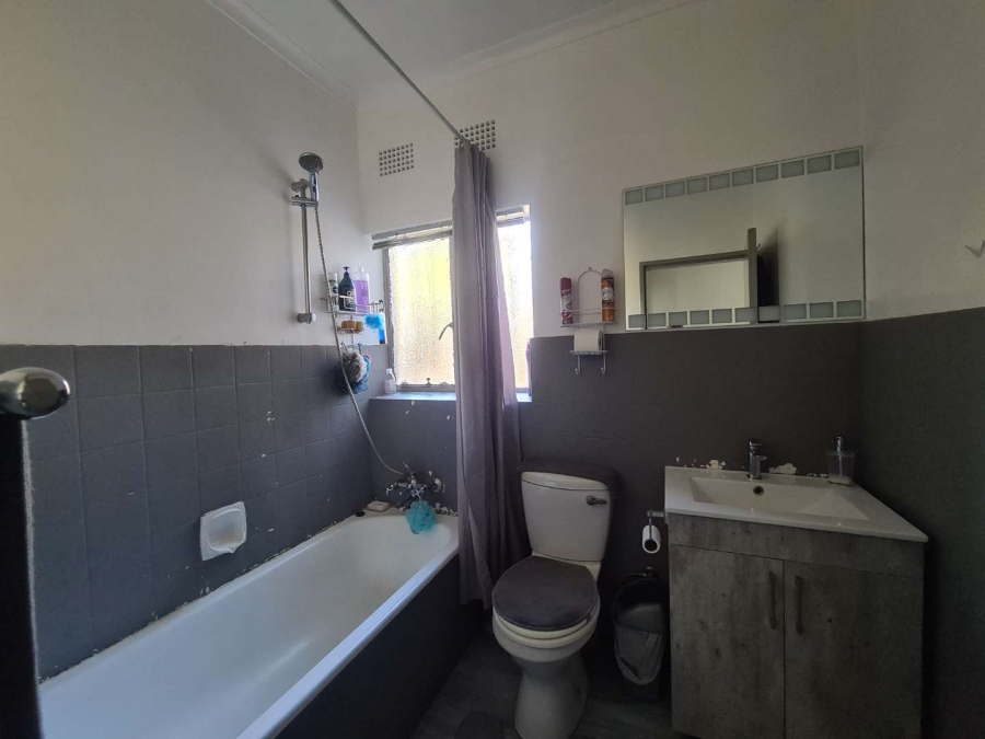 5 Bedroom Property for Sale in Edleen Gauteng