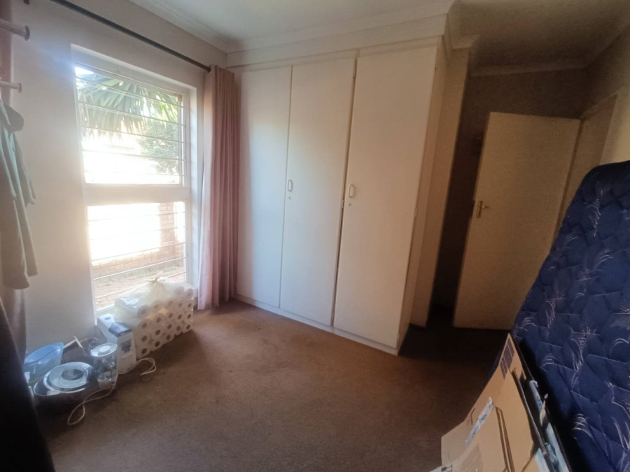 2 Bedroom Property for Sale in Die Hoewes Gauteng