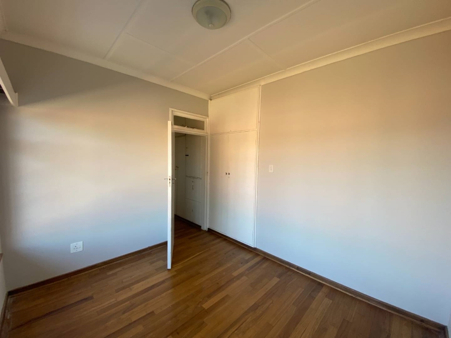 To Let 2 Bedroom Property for Rent in Monument Gauteng