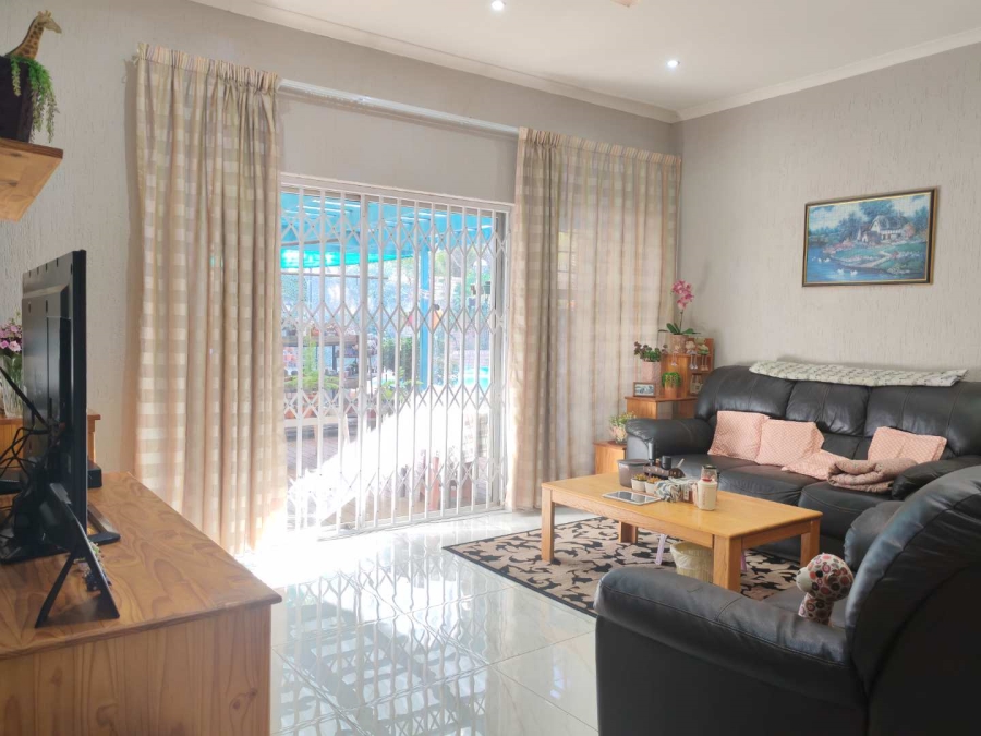 4 Bedroom Property for Sale in Glenvista Gauteng