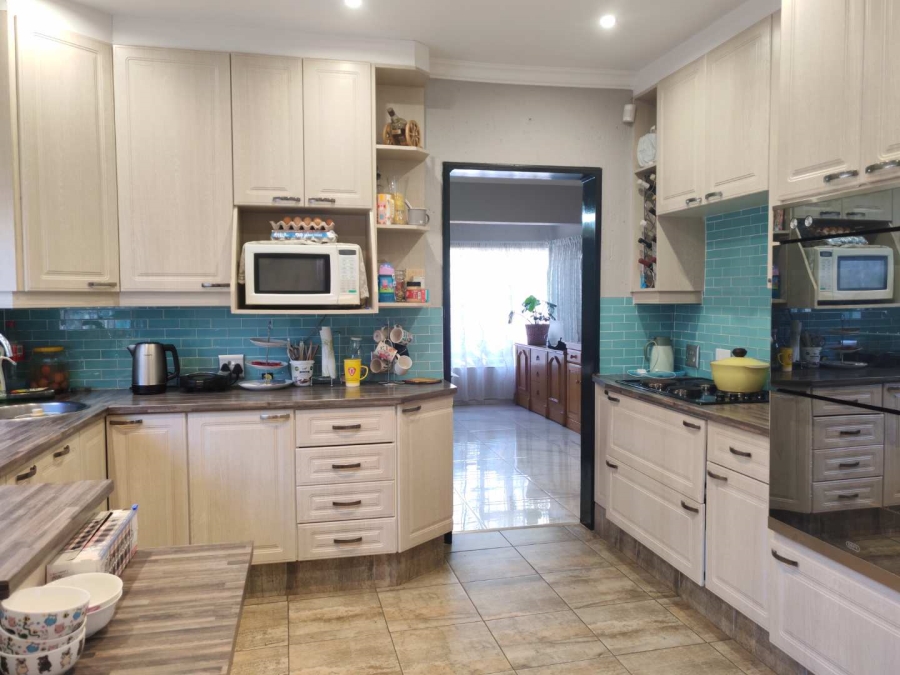 4 Bedroom Property for Sale in Glenvista Gauteng