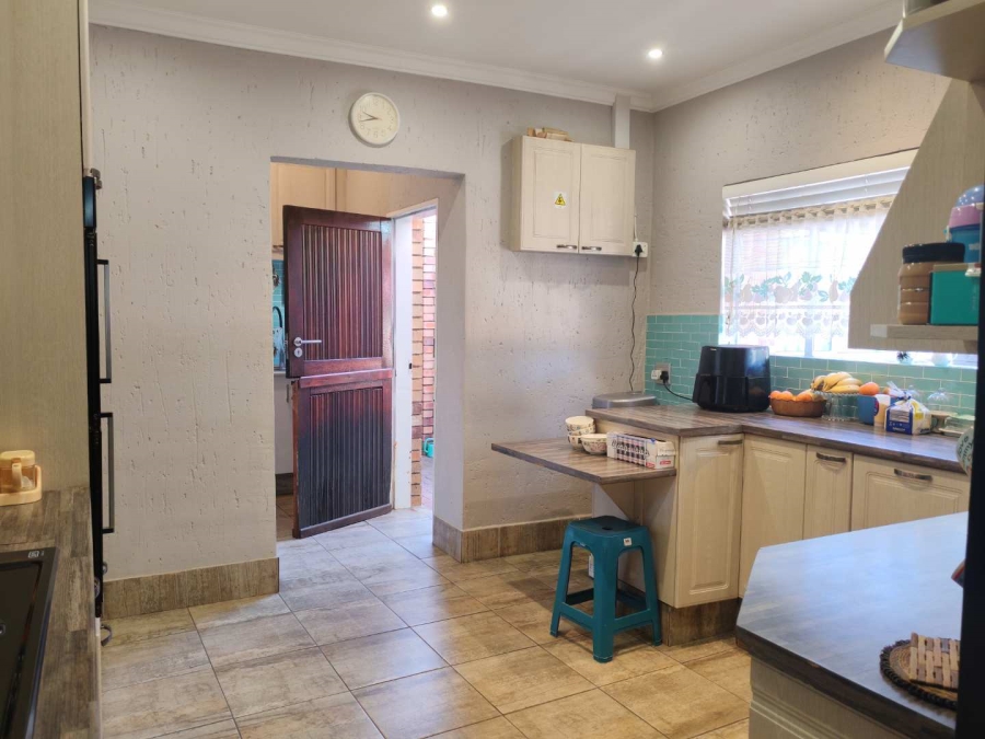 4 Bedroom Property for Sale in Glenvista Gauteng