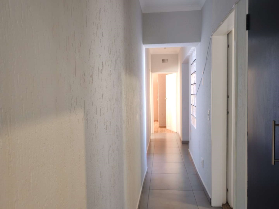 4 Bedroom Property for Sale in Glenvista Gauteng