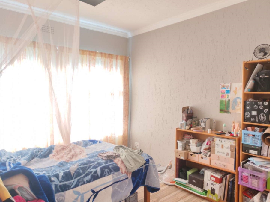 4 Bedroom Property for Sale in Glenvista Gauteng