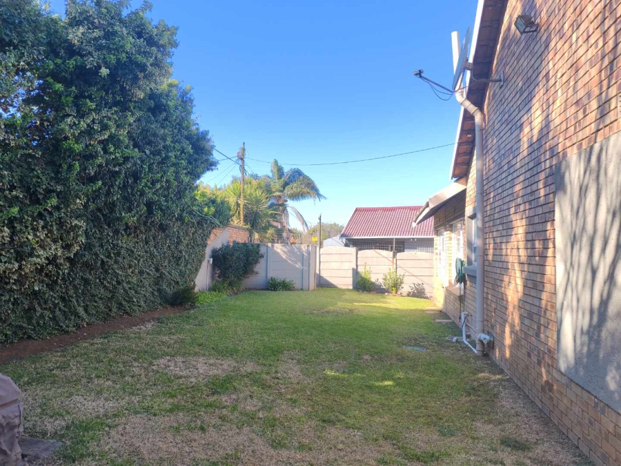 4 Bedroom Property for Sale in Glenvista Gauteng