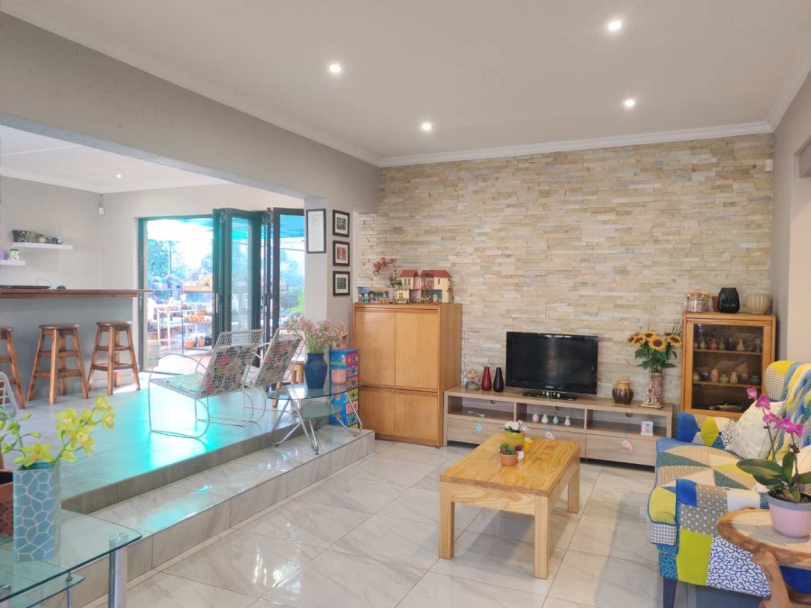 4 Bedroom Property for Sale in Glenvista Gauteng