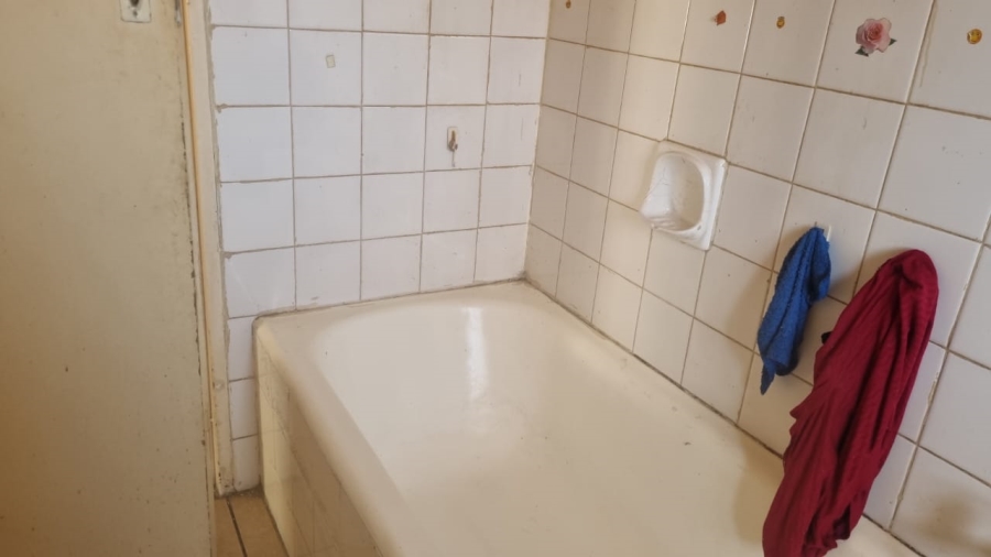 1 Bedroom Property for Sale in Turffontein Gauteng