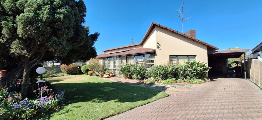 3 Bedroom Property for Sale in Raceview Gauteng