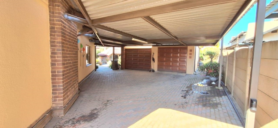 3 Bedroom Property for Sale in Raceview Gauteng