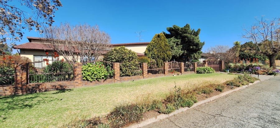 3 Bedroom Property for Sale in Raceview Gauteng