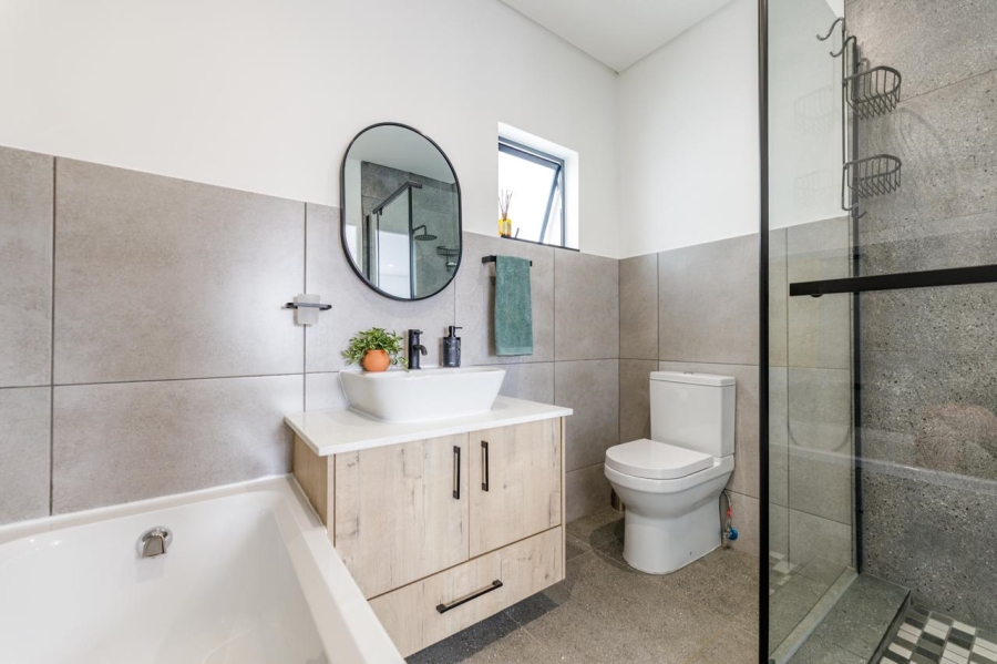 3 Bedroom Property for Sale in Linden Gauteng
