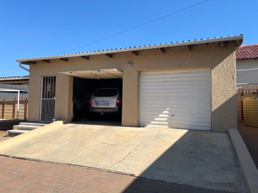 4 Bedroom Property for Sale in Risana Gauteng