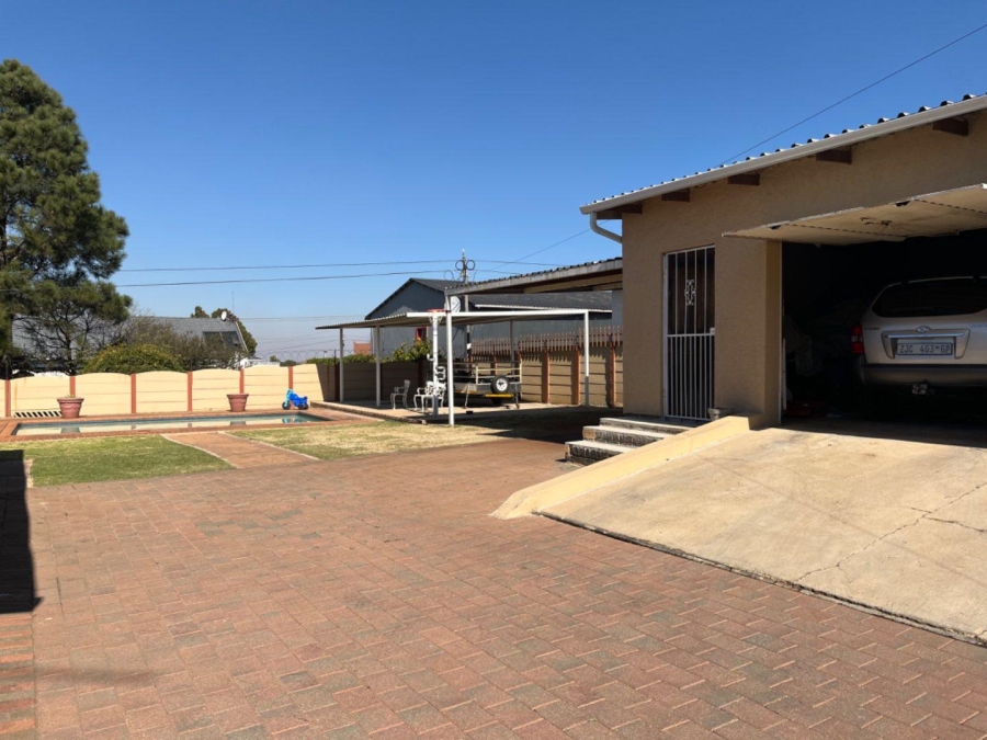 4 Bedroom Property for Sale in Risana Gauteng