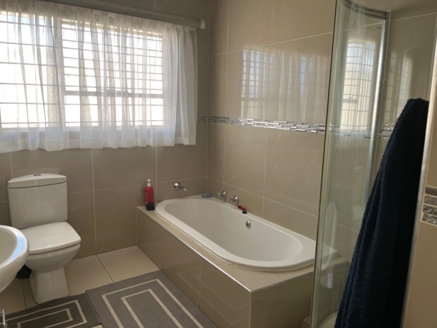 4 Bedroom Property for Sale in Risana Gauteng