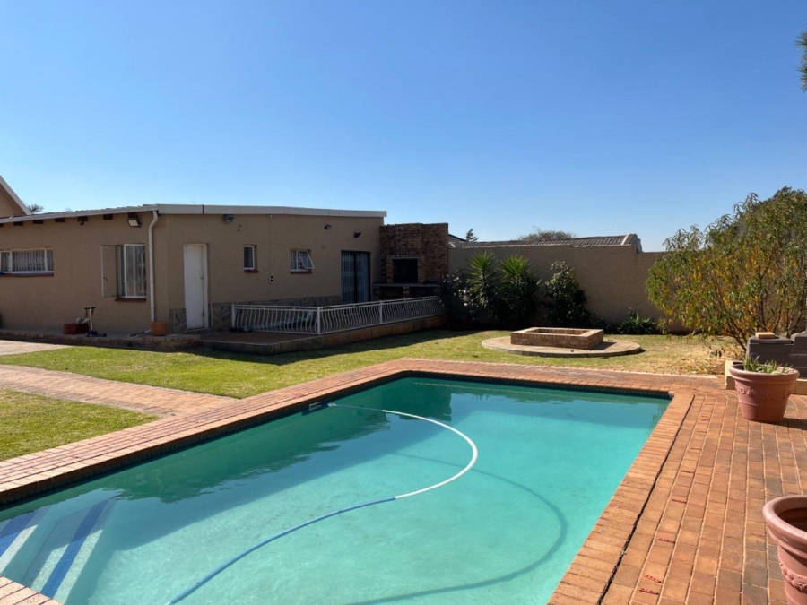 4 Bedroom Property for Sale in Risana Gauteng