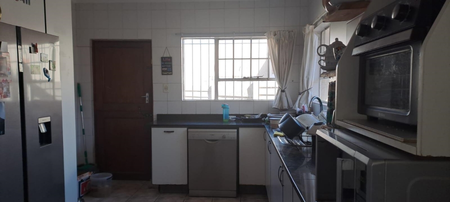 4 Bedroom Property for Sale in Brackendowns Gauteng