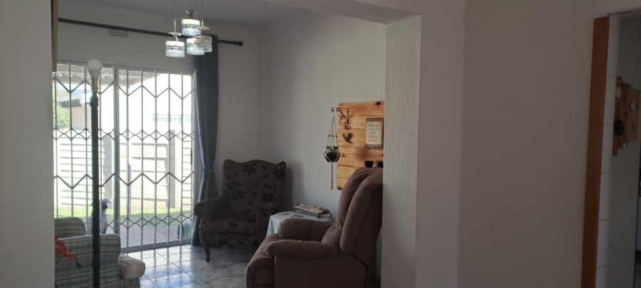 4 Bedroom Property for Sale in Brackendowns Gauteng