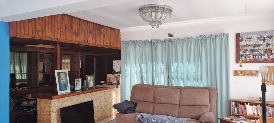 4 Bedroom Property for Sale in Brackendowns Gauteng