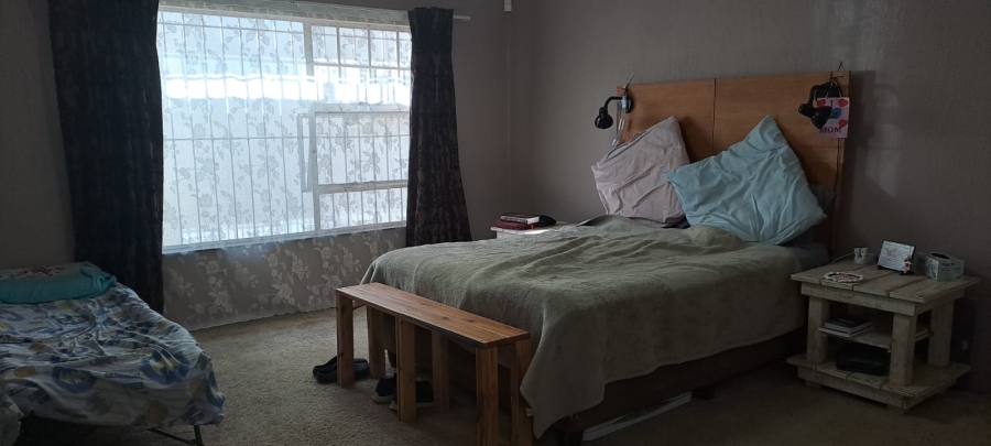 4 Bedroom Property for Sale in Brackendowns Gauteng