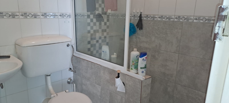 4 Bedroom Property for Sale in Brackendowns Gauteng