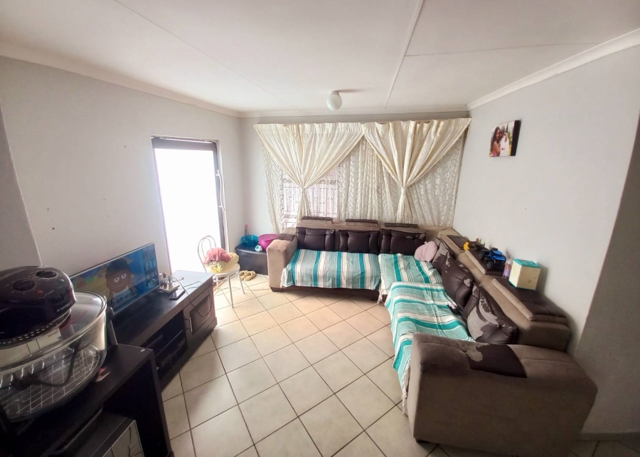 3 Bedroom Property for Sale in Lotus Gardens Gauteng
