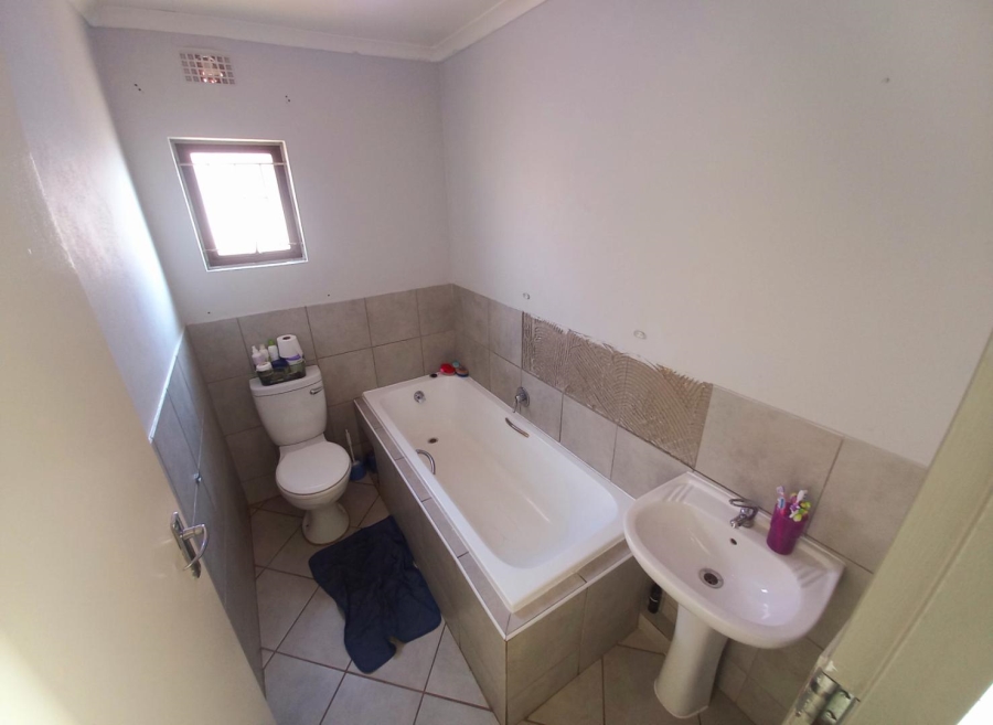 3 Bedroom Property for Sale in Lotus Gardens Gauteng