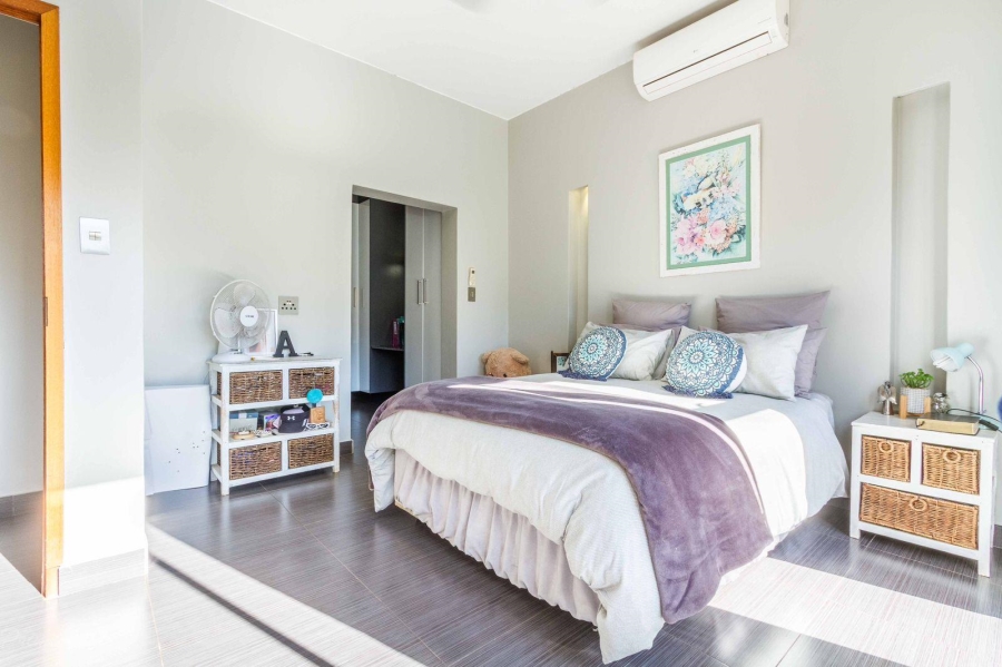 5 Bedroom Property for Sale in Silverwoods Country Estate Gauteng