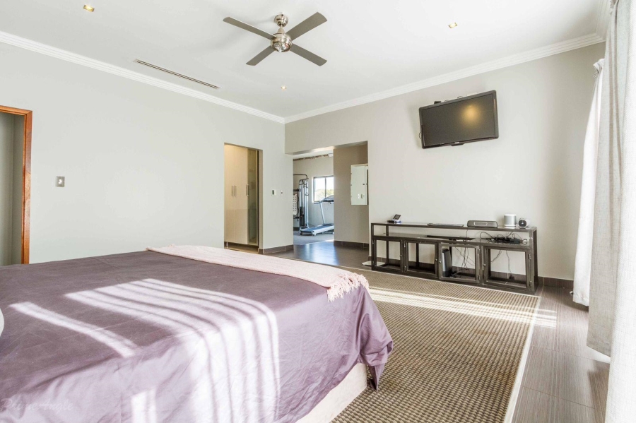 5 Bedroom Property for Sale in Silverwoods Country Estate Gauteng