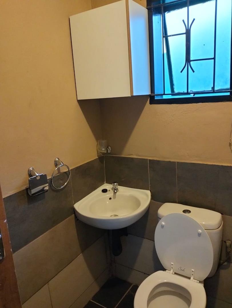7 Bedroom Property for Sale in Olievenhoutbosch A H Gauteng
